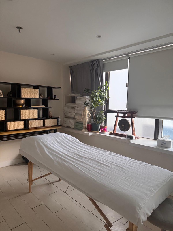 Soma by Faith Lantz, treatment room, Central Hong Kong